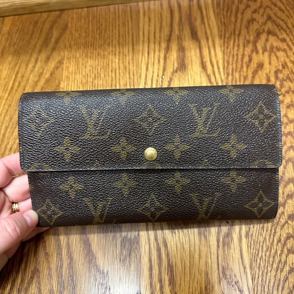 Authentic Louis Vuitton Monogram Wallet